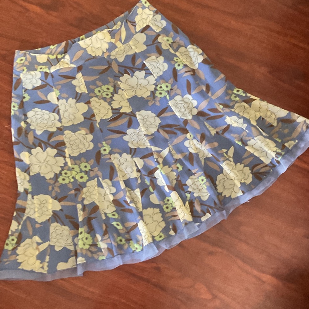 JohnPaulRichard Blue and Cream Floral A-Line Skirt w zipper size small